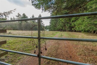 3282 Day Rd, Greenbank, WA 98253