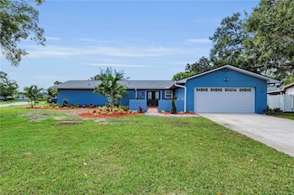 1119 Lakemont Dr, Valrico, FL 33594