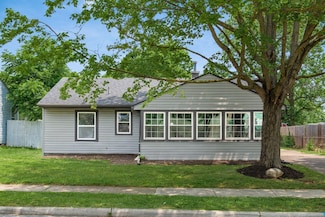 340 Danhurst Rd, Columbus, OH 43228