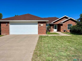 4200 Sandstone Dr, Clovis, NM 88101