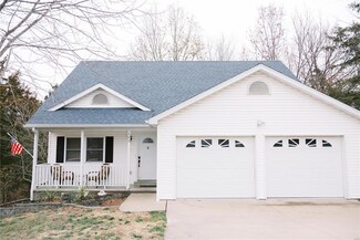 102 Cedar Park Ln, Linn, MO 65051