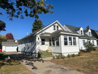 910 Gilmore Ave, Winona, MN 55987