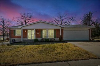 1356 Elkhart Dr, Saint Louis, MO 63135
