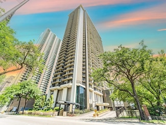 6007 N Sheridan Rd Unit 30K, Chicago, IL 60660