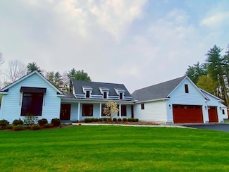 153 Fox Point Rd, Newington, NH 03801