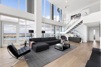 242 W 53rd St Unit PHA, New York, NY 10019