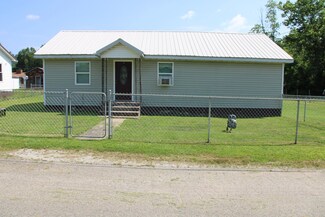 21 Damron Ave, Branchland, WV 25506