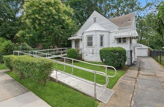 18506 64th Ave, Fresh Meadows, NY 11365
