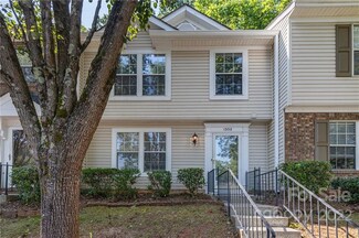 1352 Maple Shade Ln, Charlotte, NC 28270
