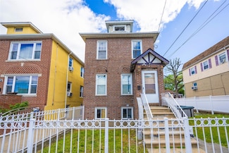 1032 Swinton Ave, Bronx, NY 10465