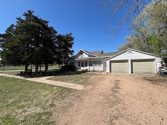 603 E 12th St, Larned, KS 67550