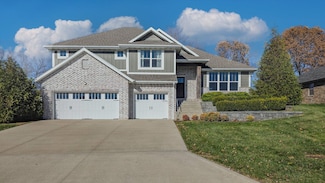 3271 W Caravan St, Springfield, MO 65803