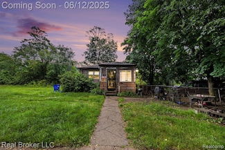 15036 Blackstone St, Detroit, MI 48223
