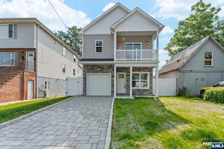 817 Spruce St, Roselle, NJ 07203