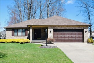 4307 Shelly Dr, Independence, OH 44131