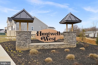 172 Huntwell Blvd W, Ranson, WV 25438