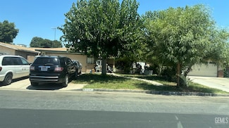 9817 San Diego St, Lamont, CA 93241