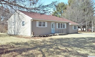 52 Cedar St, Cairo, NY 12413