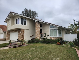 19 Ensueno W, Irvine, CA 92620