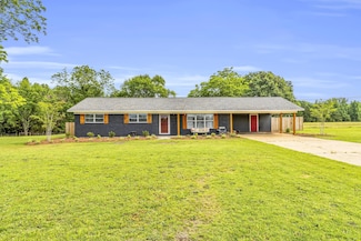 477 Lake Lowndes Rd, Columbus, MS 39702
