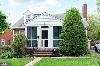 834 N Abingdon St, Arlington, VA 22203