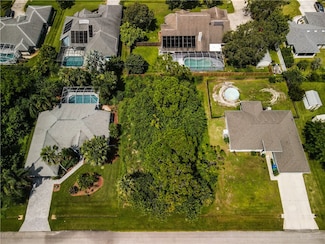 949 Greenbrier Ave, Sebastian, FL 32958