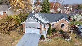 71 Hillsborough Ave, Glen Carbon, IL 62034