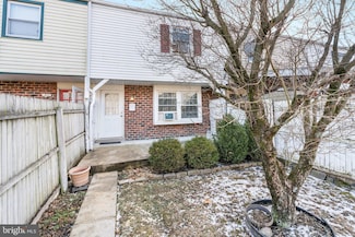 514 Lemon St, Pottstown, PA 19464