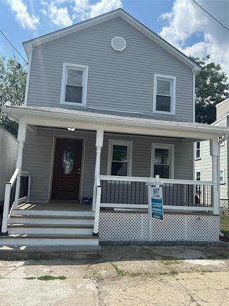 65 West St, Newburgh, NY 12550