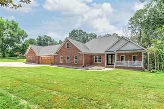 3009 Brooks Mill Ln, Wingate, NC 28174