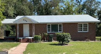 209 Price St, Swainsboro, GA 30401