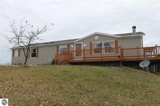 7850 Maple Hill Rd SW, Fife Lake, MI 49633