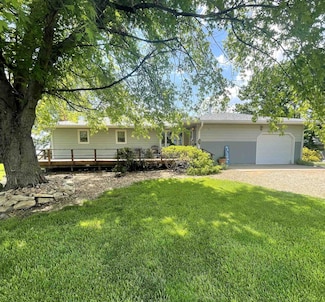 138 S B St, Salina, KS 67401