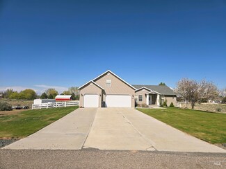 580 Smoky Mountain Dr, Jerome, ID 83338