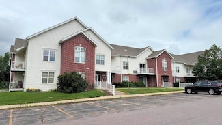 33B Grand Canyon Dr Unit 109, Baraboo, WI 53913