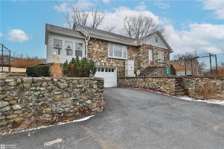 217 Adams Ave, Saylorsburg, PA 18353