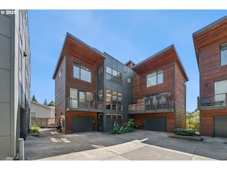 522 NE Sacramento St, Portland, OR 97212