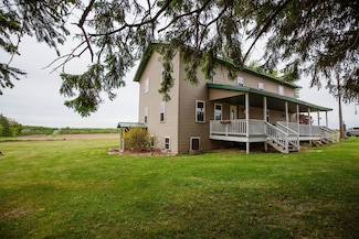 642 4th St, Clayton, WI 54004