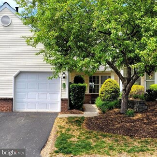 128 Hickory Ln, Reading, PA 19610