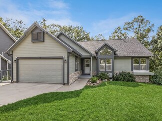 3533 Winterwood Ct NE, Cedar Rapids, IA 52402