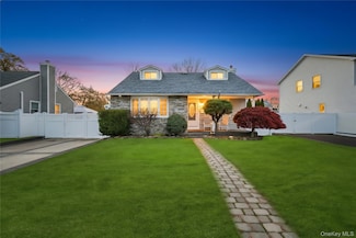22 Herman Ave, North Babylon, NY 11703