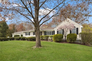 30 Forest View Dr, Cumberland, RI 02864