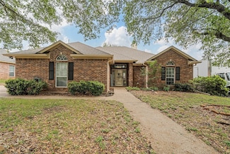 209 Keswick Dr, Hewitt, TX 76643