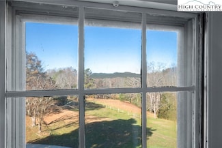 112 Bleynat St NE, Valdese, NC 28690