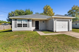 1982 Pentagon St, Gulf Breeze, FL 32563