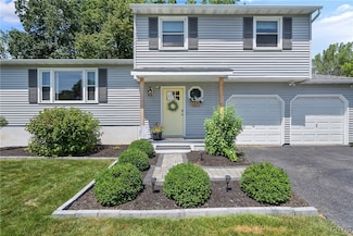 5847 Rita Ln, Cicero, NY 13039