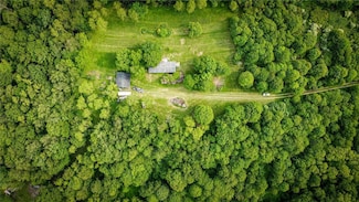 1117 Prospect Rd, Evans City, PA 16033
