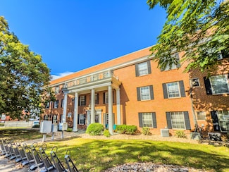 379 Highland Ave SW Unit 303, Roanoke, VA 24016