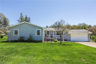 1777 Cherry Ln, Hubbard, OH 44425