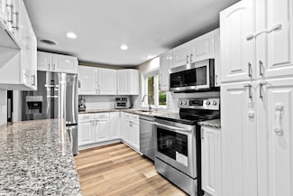 15 Leonard Rd, Sharon, MA 02067